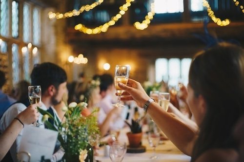Le coût de participation à un mariage